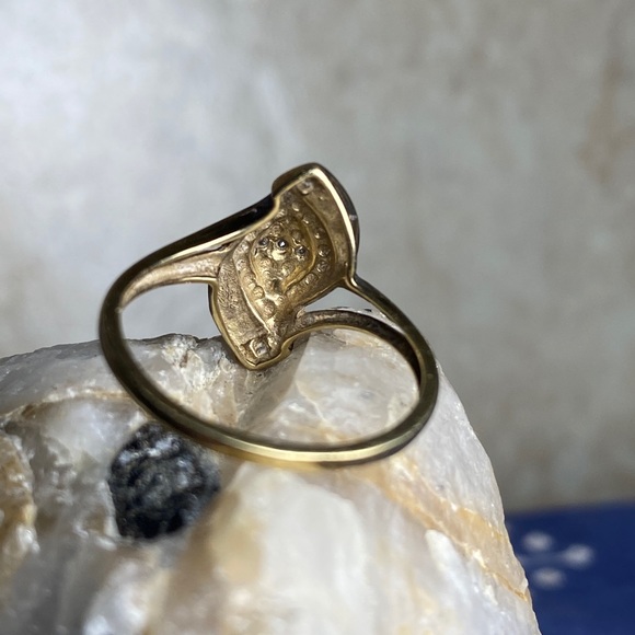 Two-Tone Gold & Diamond Decorative Cluster Ring - Picture 8 of 8